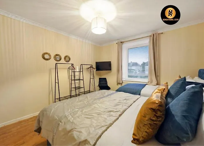 4 Bedrooms By Sensational Short Lets & Serviced * Edinburgh