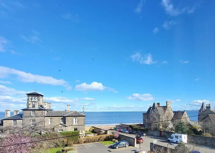 Straven 3* Edinburgh