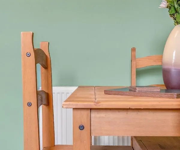 Bright And Quiet Daire *