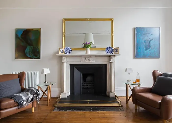 Apartment Magnificent Georgian 3-bedroom In New Town