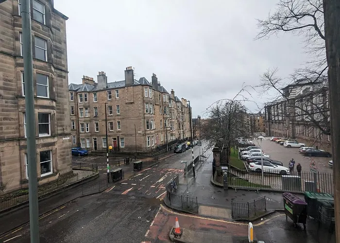 Apartment Huge In The City Edinburgh