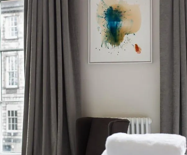 Apartment Magnificent Georgian 3-bedroom In New Town *