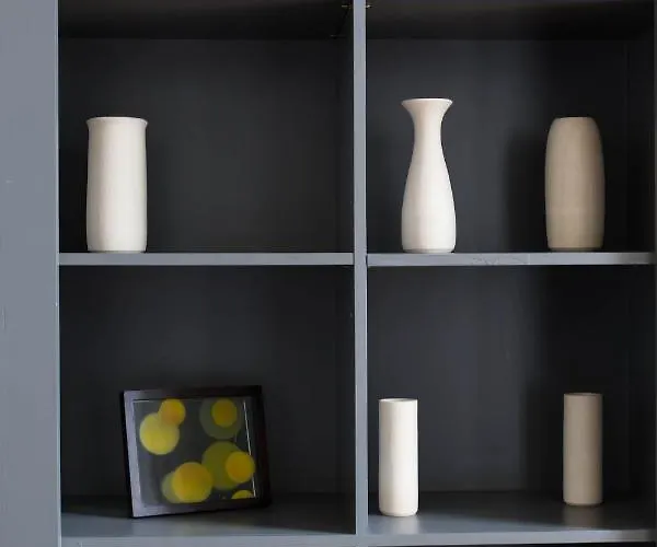 Magnificent Georgian 3-bedroom In New Town Apartment *