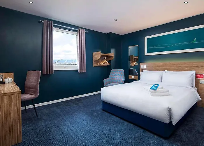 Отель Travelodge Rose Street Эдинбург