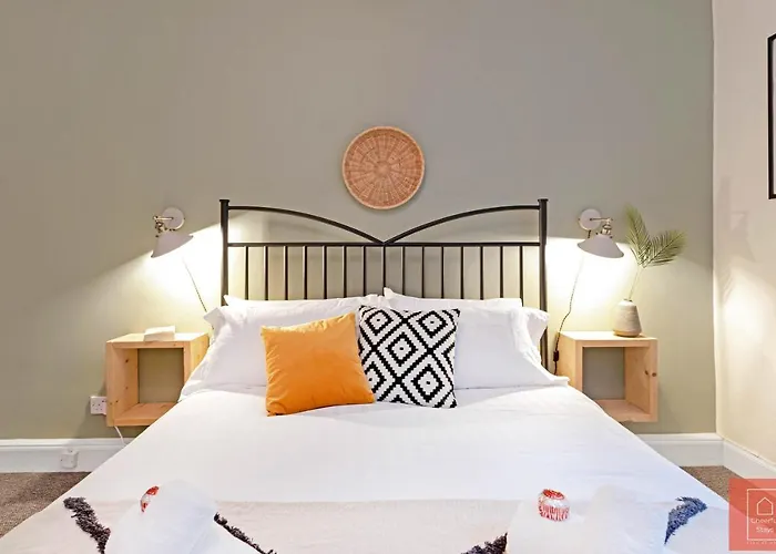 Cheerful Stays: Spacious Flat In Vibrant Leith Апартаменты