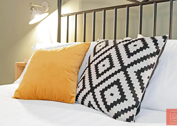 Cheerful Stays: Spacious Flat In Vibrant Leith Эдинбург