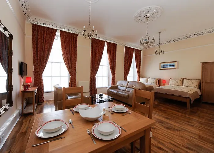 Edinburgh City Suites Апарт-отель Эдинбург