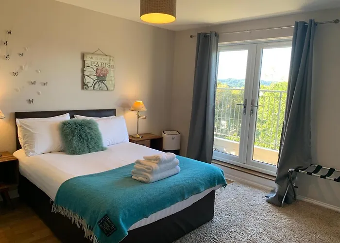 5 Bedroom Penthouse אדינבורו