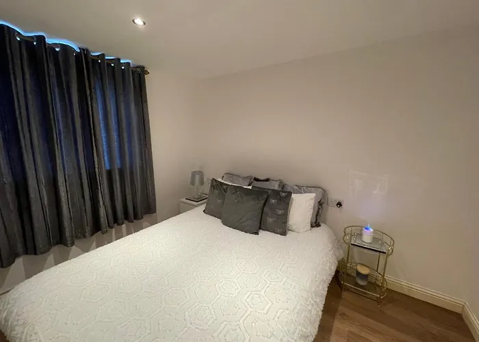 Br דירה אדינבורו