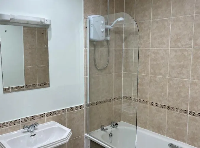 公寓 Central, Main Door Apartment, Spacious 2 Bedrooms- No Stairs 爱丁堡