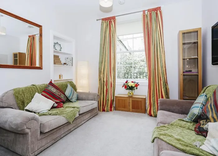 Fabulous 5 Double Bedroom Old Town *