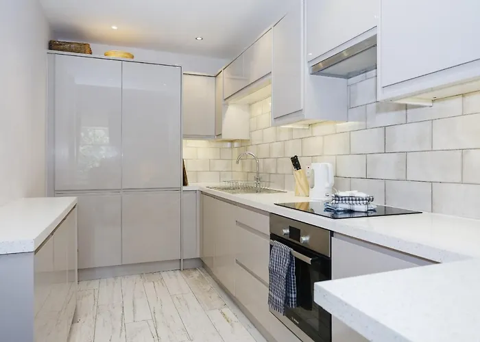 Fabulous 5 Double Bedroom Old Town * Edinburgh