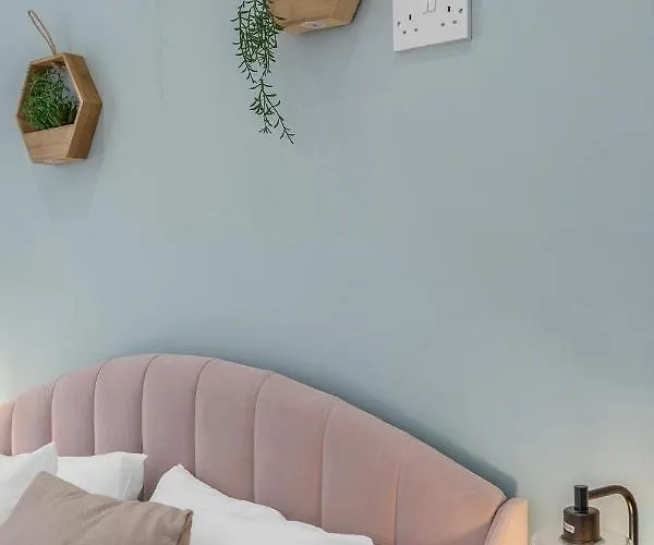 Jamson Pl - 3br Sleeps 7 דירה אדינבורו