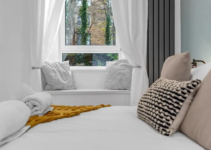 Jamson Pl - 3br Sleeps 7 אדינבורו