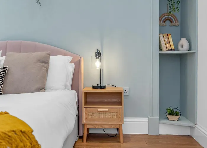 Jamson Pl - 3br Sleeps 7 דירה אדינבורו