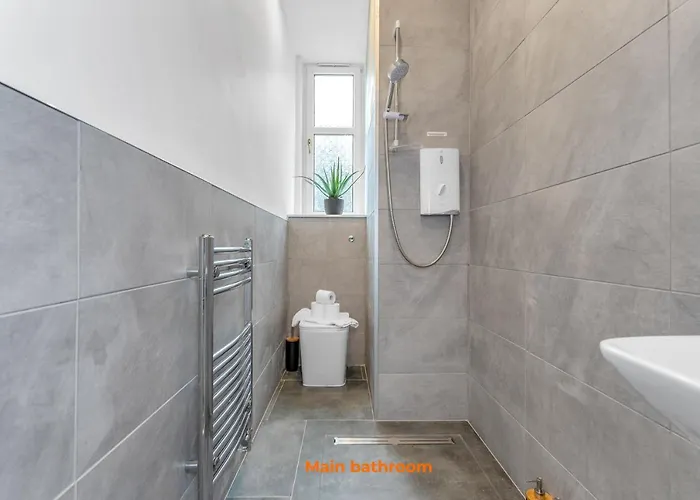 Jamson Pl - 3br Sleeps 7 * אדינבורו