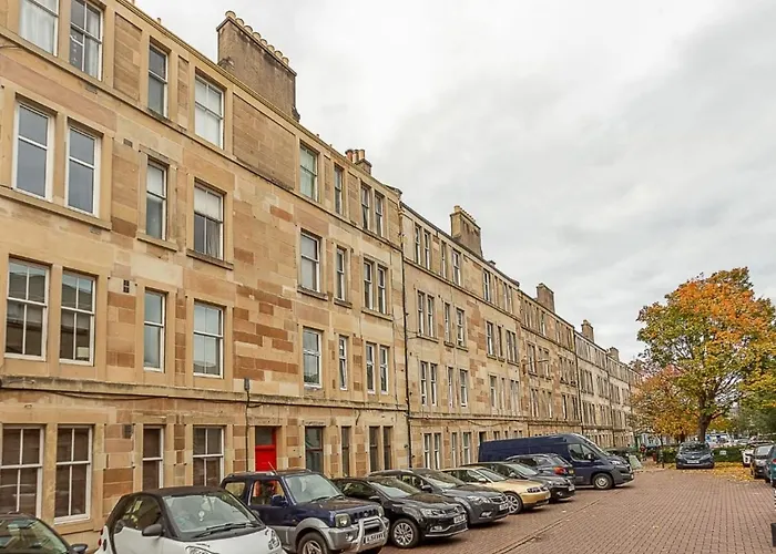 The Eden Apartment, Center Διαμέρισμα