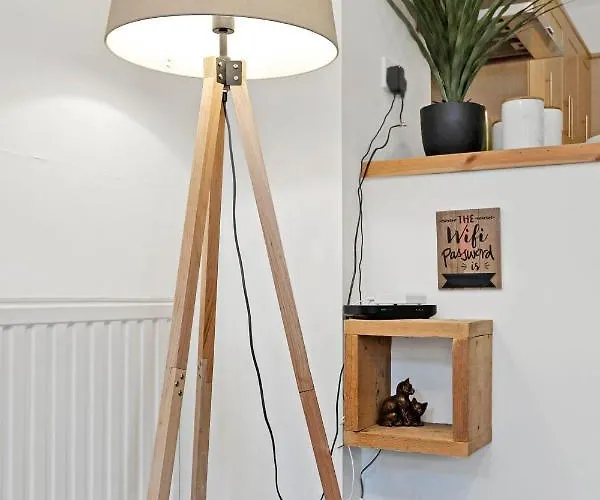 Cheerful Stays: Spacious Flat In Vibrant Leith * Эдинбург