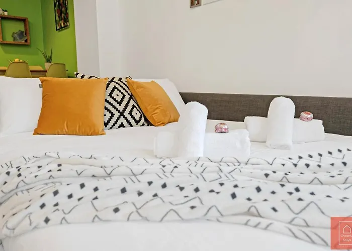 Cheerful Stays: Spacious Flat In Vibrant Leith Эдинбург