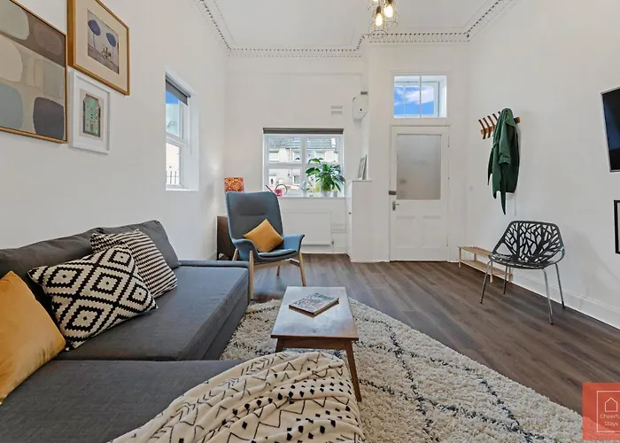 Cheerful Stays: Spacious Flat In Vibrant Leith Lägenhet