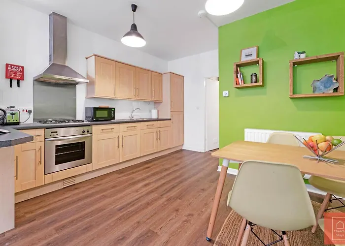 Апартаменты Cheerful Stays: Spacious Flat In Vibrant Leith Эдинбург