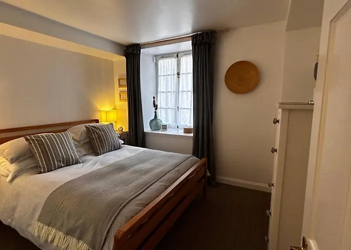 The Cooperage No 6, The Shore * Edinburgh