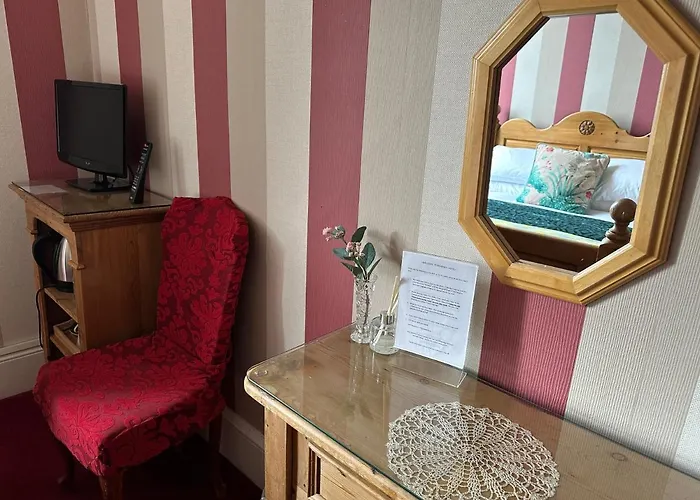 Rosehall Guest house 4*