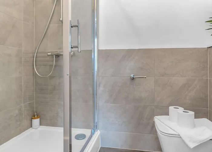 דירה Jamson Pl - 3br Sleeps 7