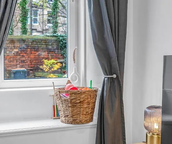 Jamson Pl - 3br Sleeps 7 דירה *