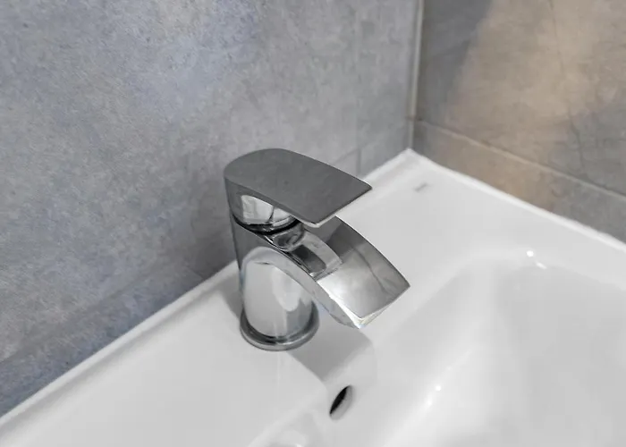 Jamson Pl - 3br Sleeps 7 דירה *