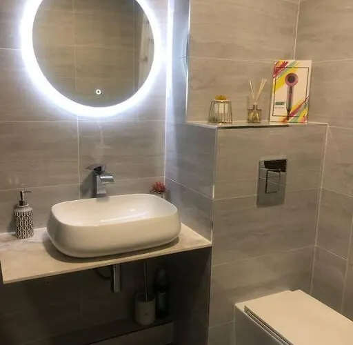 Апартаменты Royal Mile Famous Canongate Flat Эдинбург