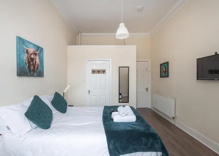 Apartment Contemporary 3 Bed City Centre - Ensuite Edinburgh