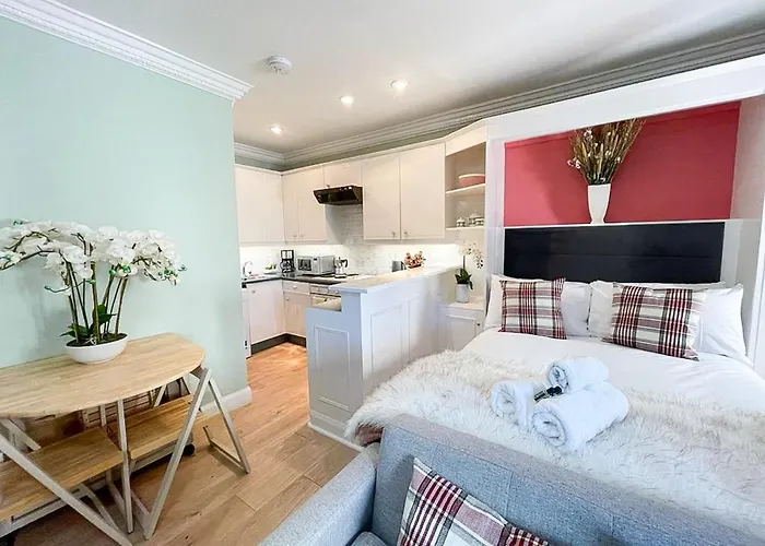 Snug On The Grassmarket, 5mins From Castle דירה