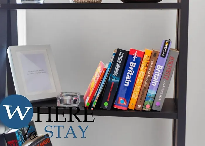 Wheretostay Ground Floor דירה