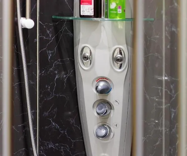 Apartment Wheretostay Ground Floor *