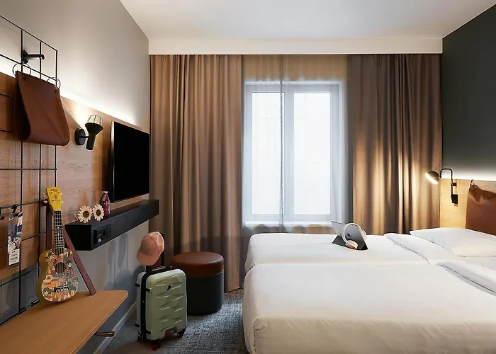 Moxy Fountainbridge Hotel 4*