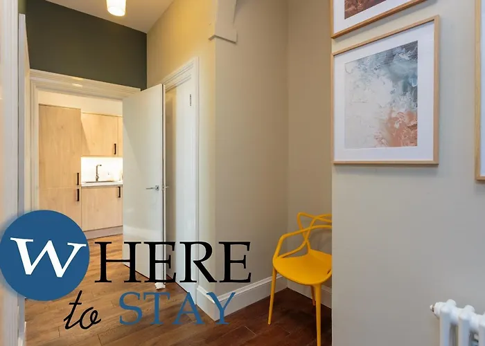 Stylish 2bed Underneath Castle * إدنبرة