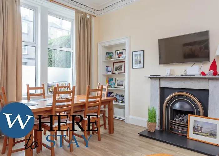 Beautiful 2bed Ground-f Pitt St. Lejlighed Edinburgh