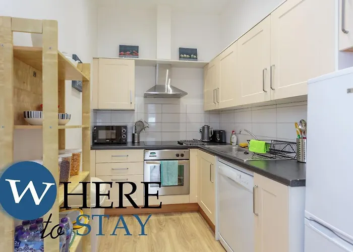 Beautiful 2bed Ground-f Pitt St. Lejlighed *