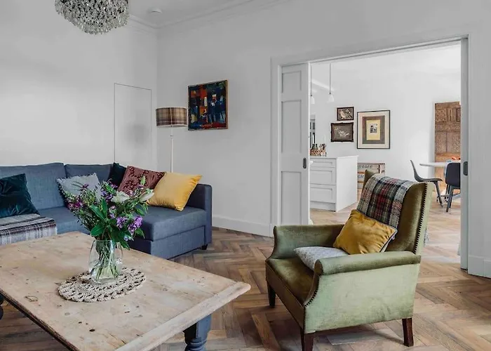 Stylish Georgian Garden + Secure Parking * Edinburgh