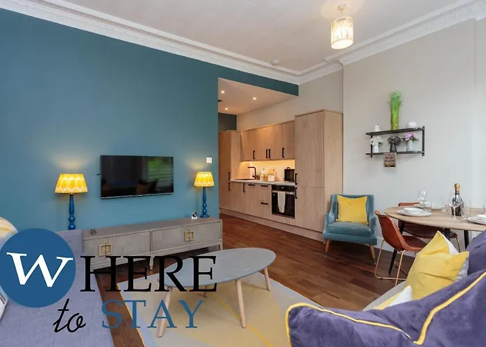 דירה Stylish 2bed Underneath Castle אדינבורו