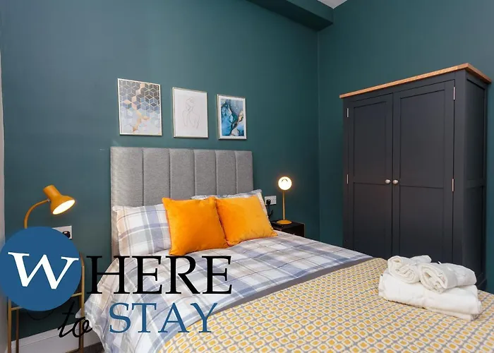 Stylish 2bed Underneath Castle * إدنبرة