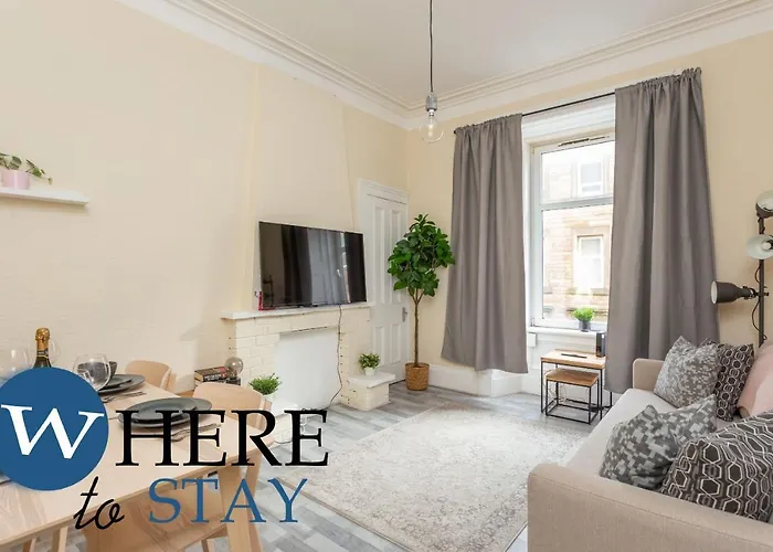 Brunswick Road Lovely 2 Bed דירה *