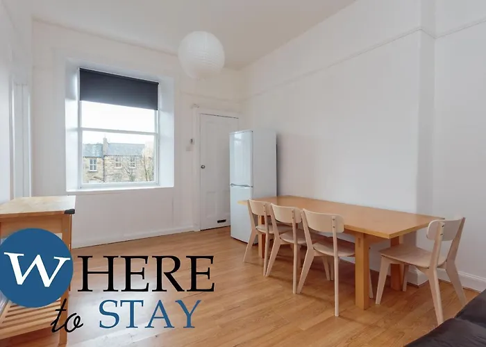 Delightful 2 Bedroom In Leith דירה אדינבורו