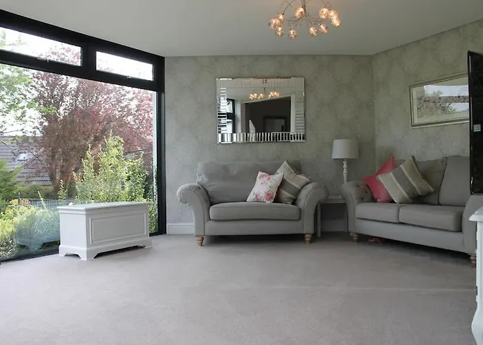 Gorgeous Family 15 Mins From Centre Edinburgh