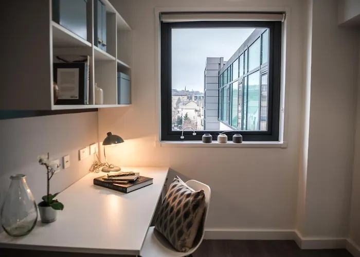 Διαμέρισμα For Students Only - Mcdonald Road In