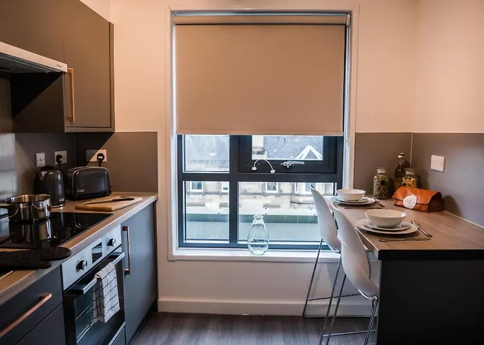 For Students Only - Mcdonald Road In Διαμέρισμα *