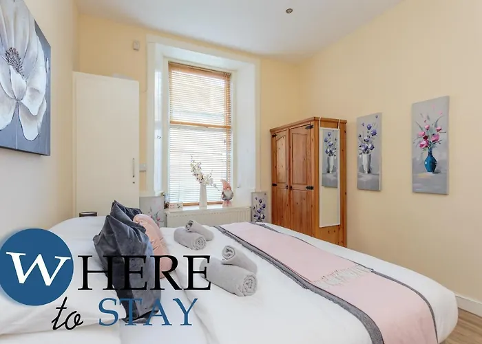 Beautiful 2bed Ground-f Pitt St. אדינבורו