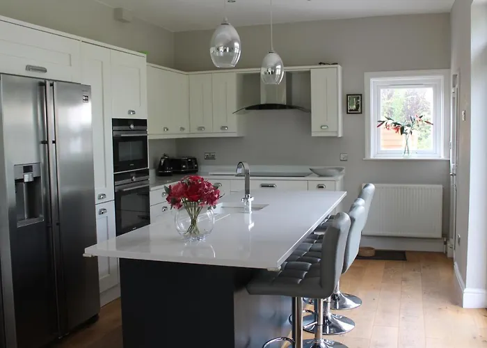 Gorgeous Family 15 Mins From Centre Villa *