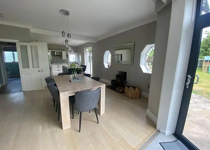 Gorgeous Family 15 Mins From Centre *